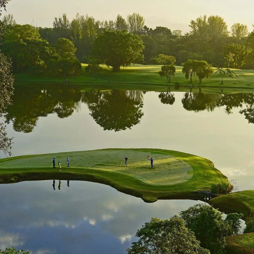 Blue Canyon Country Club - 2 parcours championship Canyon & Lakes - Institution légendaire Tiger Woods Phuket