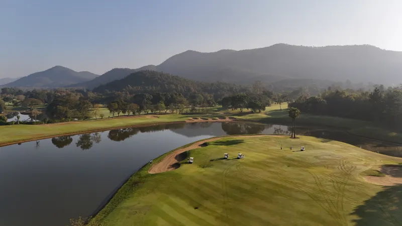 Alpine Golf Resort Chiang Mai - Fairway with mountain view