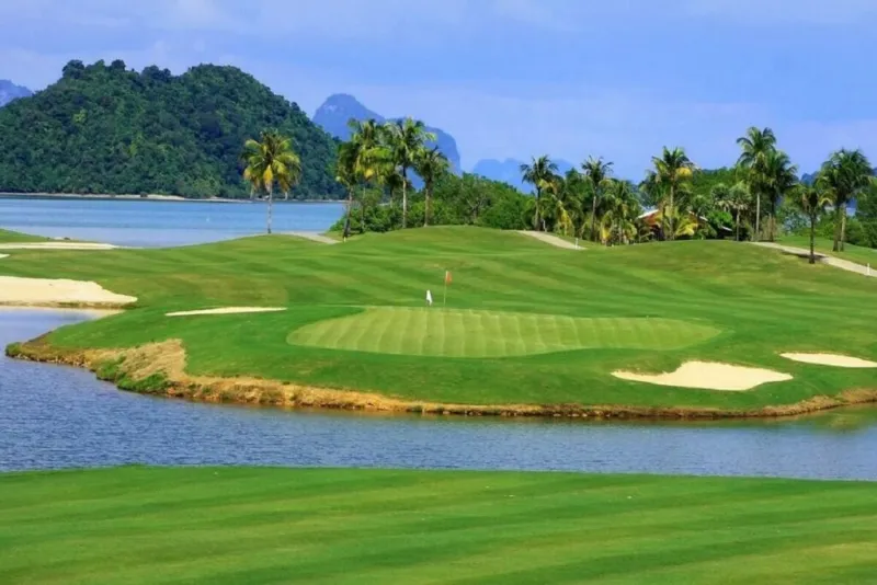 Mission Hills Phuket - Trous en bord de mer d'Andaman
