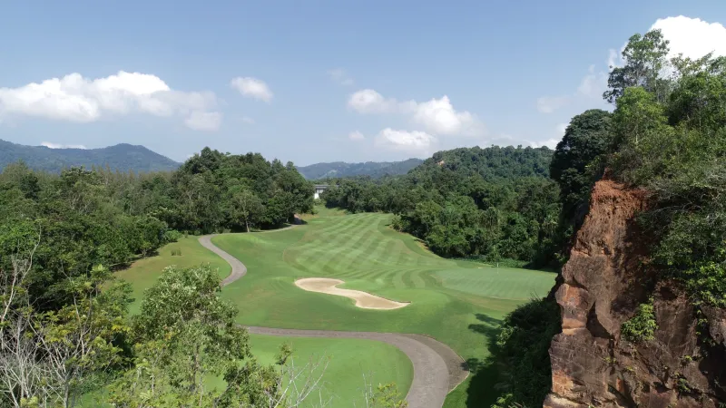Red Mountain Golf Club Phuket - Falaises rouges